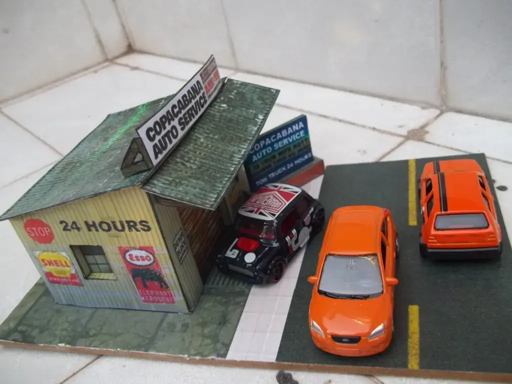 maquetas armadas DIORAMA TALLER COPACABANA AUTOSERVICE 1/64