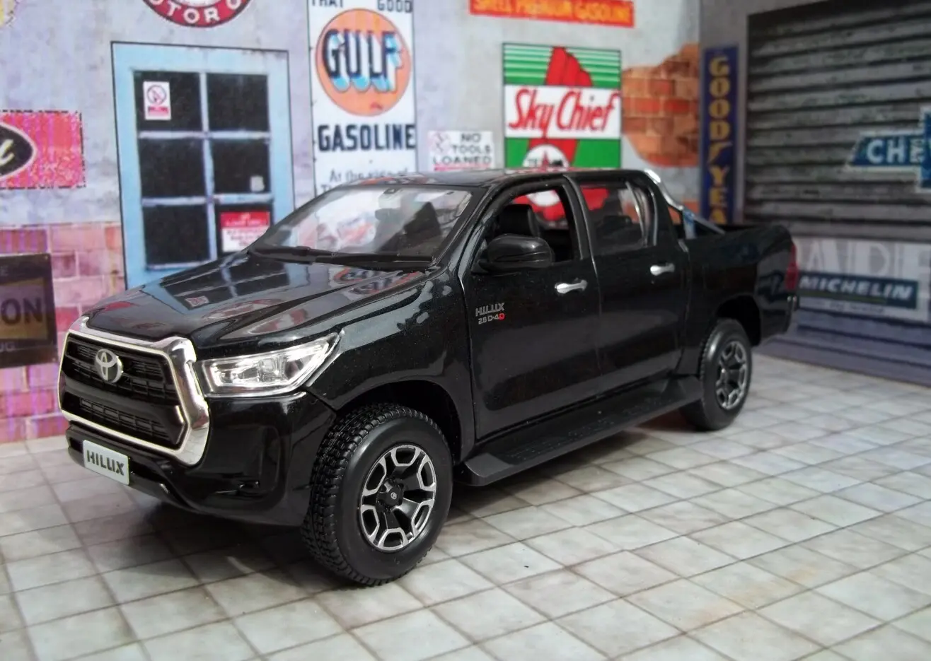 TOYOTA HILUXmaquetas-armadas.com