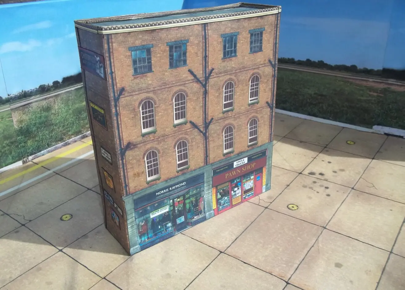 EDIFICIO CON LOCALES HO maquetas-armadas.com