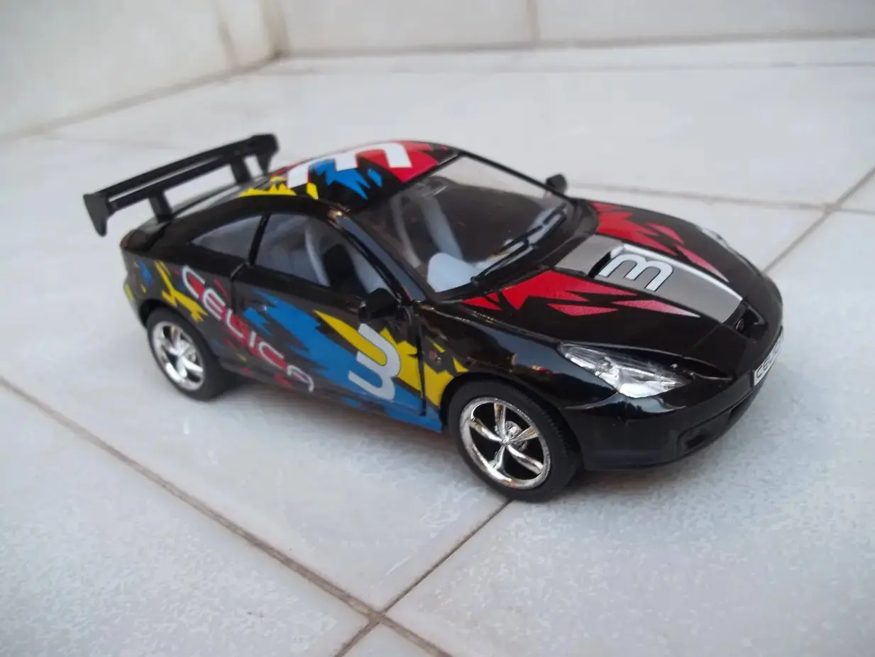 Toyota Celica maquetas-armadas.com