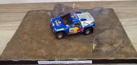 VOLKSWAGEN RACE TOUAREG 2 (2010) maquetas-armadas.com