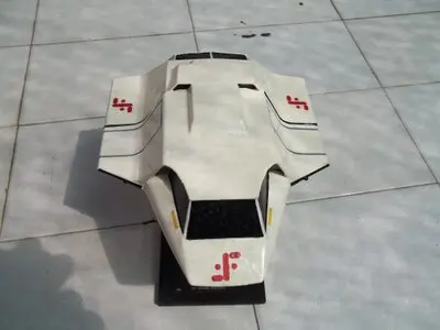 NAVE INVASION EXTRATERRESTRE V maquetas-armadas.com